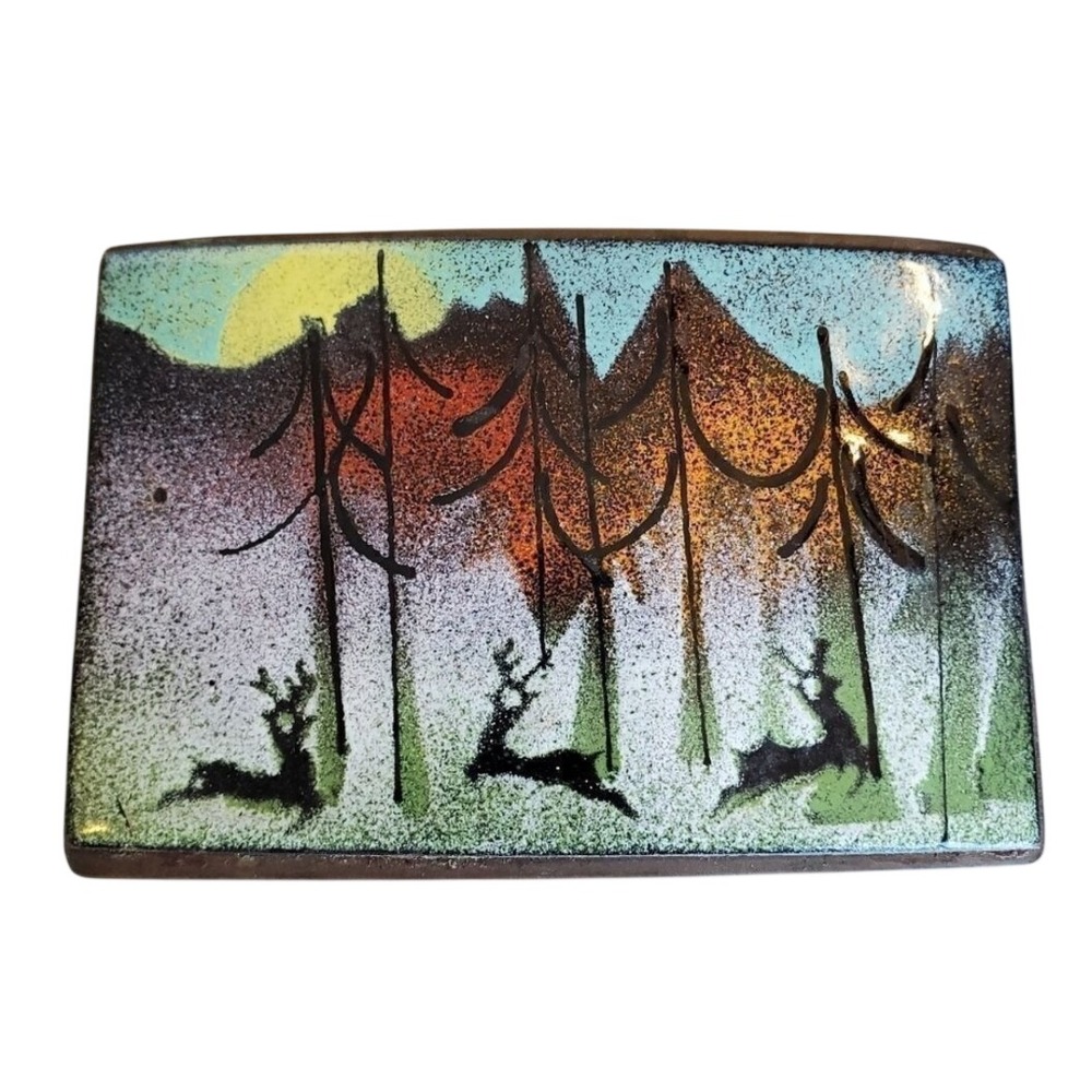 BRASS Scenic Deer Belt Buckle Unisex Nature Wild Life Scene